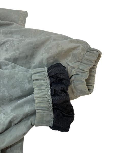 US ARMY（ユーエスアーミー）US ARMY (ユーエスアーミー) 【古着】デジカモナイロンジャケット　ラグランジャケット　カモフラ グレー サイズ:Lの古着・服飾アイテム