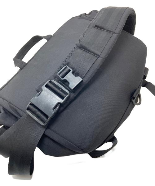 MYSTERY RANCH（ミステリーランチ）MYSTERY RANCH (ミステリーランチ) INVADER ボディバッグ　ナイロンバッグ ブラック サイズ:実寸参照の古着・服飾アイテム
