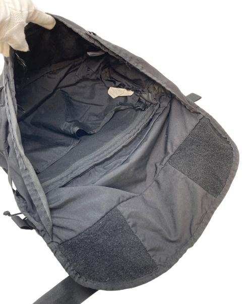 MYSTERY RANCH（ミステリーランチ）MYSTERY RANCH (ミステリーランチ) INVADER ボディバッグ　ナイロンバッグ ブラック サイズ:実寸参照の古着・服飾アイテム