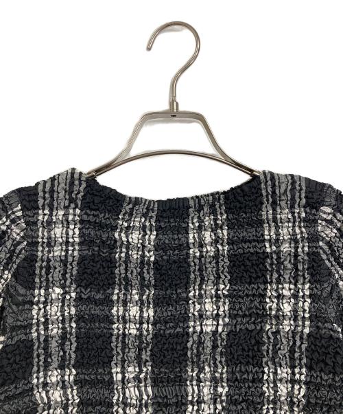 PEPLUM by YOSHIKI HISHINUMA（ペプラム バイ ヨシキヒシヌマ）PEPLUM by YOSHIKI HISHINUMA (ペプラム バイ ヨシキヒシヌマ) プリーツブラウス　 ブラック×ホワイト サイズ:1の古着・服飾アイテム