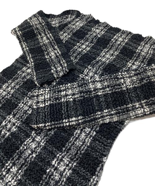 PEPLUM by YOSHIKI HISHINUMA（ペプラム バイ ヨシキヒシヌマ）PEPLUM by YOSHIKI HISHINUMA (ペプラム バイ ヨシキヒシヌマ) プリーツブラウス　 ブラック×ホワイト サイズ:1の古着・服飾アイテム