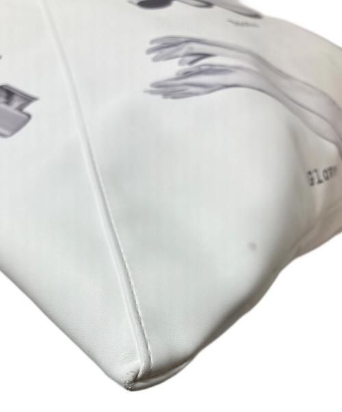 MM6 Maison Margiela（エムエムシックスメゾンマルジェラ）MM6 Maison Margiela (エムエムシックスメゾンマルジェラ) グラフィックプリント ジャパニーズバッグ　MM6 ミディアム　23SS  ホワイト サイズ:下記参照の古着・服飾アイテム