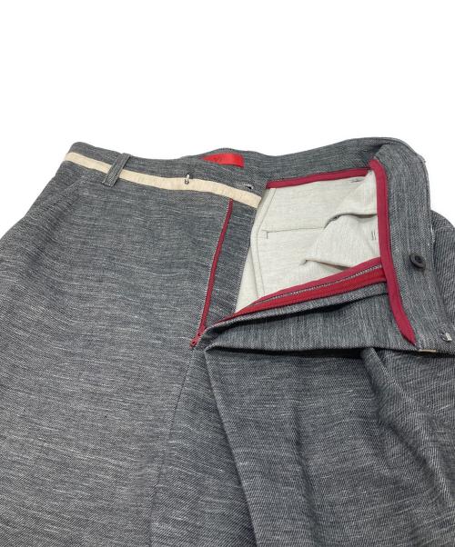 ohta（オオタ）OHTA (オオタ) テーパードパンツ　ポリエステル混パンツ グレー サイズ:Mの古着・服飾アイテム