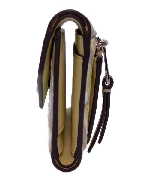 TORY BURCH（トリーバーチ）TORY BURCH (トリーバーチ) Tモノグラム コントラスト エンボス スモール エンベロープウォレット ベージュ×イエローの古着・服飾アイテム