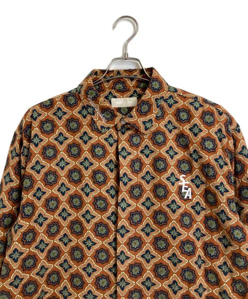 WIND AND SEA（ウィンダンシー）WIND AND SEA (ウィンダンシー) 総柄シャツ　コットンシャツ　長袖シャツ ブラウン サイズ:Lの古着・服飾アイテム