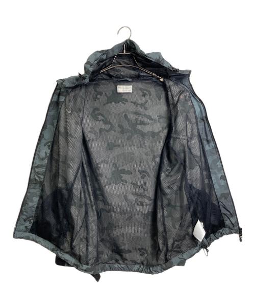 NIKE（ナイキ）NIKE (ナイキ) F.C.R.B. (エフシーレアルブリストル) カモフラジャケット　パーカー　アウター　ライトアウター　迷彩　スポーツ　アウトドア グレー サイズ:Lの古着・服飾アイテム