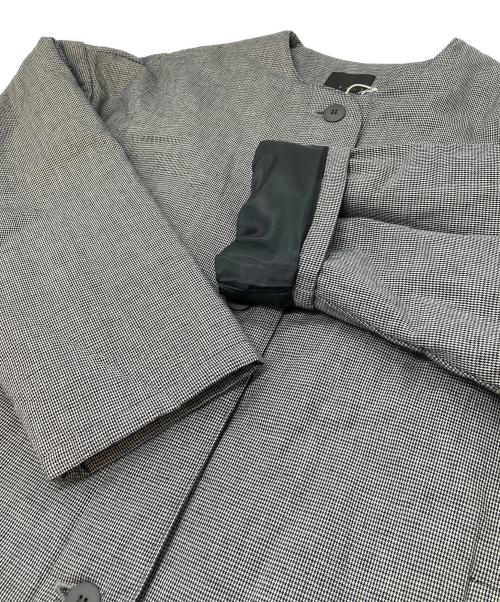 オローネ（オローネ）オローネ (オローネ) フォーカス ウォーム ショート コート　ノーカラーコート　中綿コート グレー サイズ:実寸参照の古着・服飾アイテム