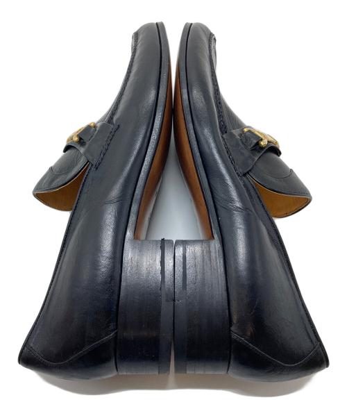 GUCCI（グッチ）GUCCI (グッチ) GGロゴビットローファー　レザーシューズ ブラック サイズ:43.5   （M）の古着・服飾アイテム