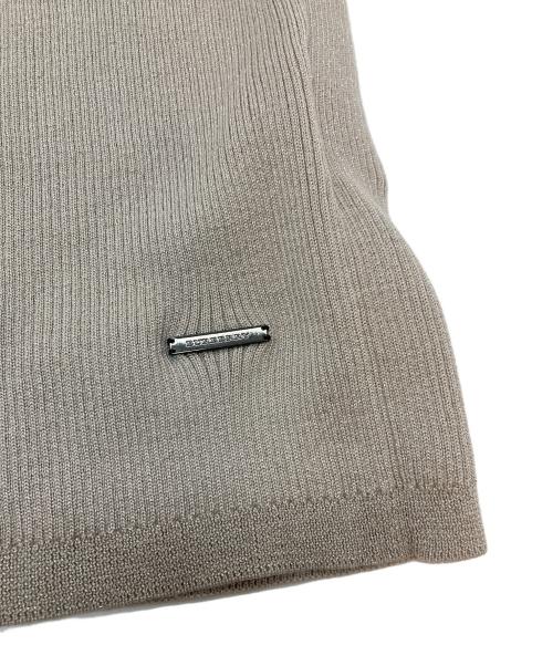 BURBERRY LONDON（バーバリーロンドン）BURBERRY LONDON (バーバリーロンドン) プレートロゴタートルネックニット　カシミア混ニット ベージュ サイズ:1の古着・服飾アイテム