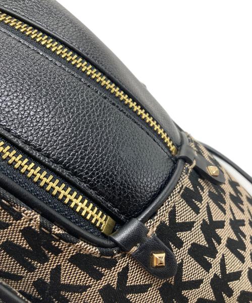 MICHAEL KORS（マイケル・コース）MICHAEL KORS  (マイケル・コース) リュック　MK ロゴバッグ　総柄 ブラック×ブラウン サイズ:実寸参照の古着・服飾アイテム