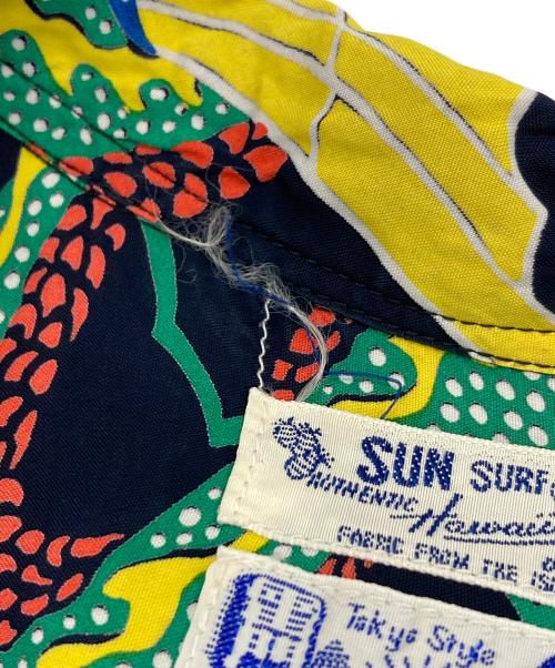 Sun Surf（サンサーフ）Sun Surf (サンサーフ) BEAMS BOY (ビームスボーイ) 別注 ハワイアン シャツ　レーヨンシャツ　デザインシャツ ネイビー サイズ:Mの古着・服飾アイテム