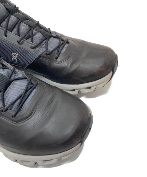 on（オン）on (オン) Cloud Hi 　クラウド ハイ グレー サイズ:US M7.5   UK7の古着・服飾アイテム