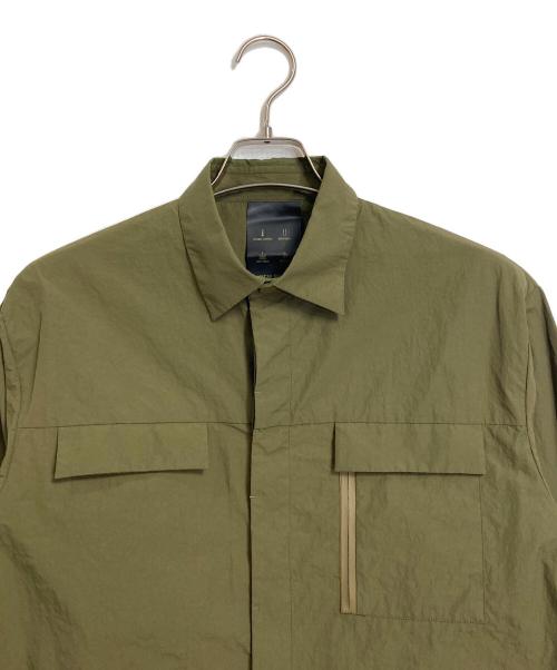 Bagutta（バグッタ）BAGUTTA (バグッタ) ナイロンシャツ　綿混シャツ オリーブ サイズ:Sの古着・服飾アイテム