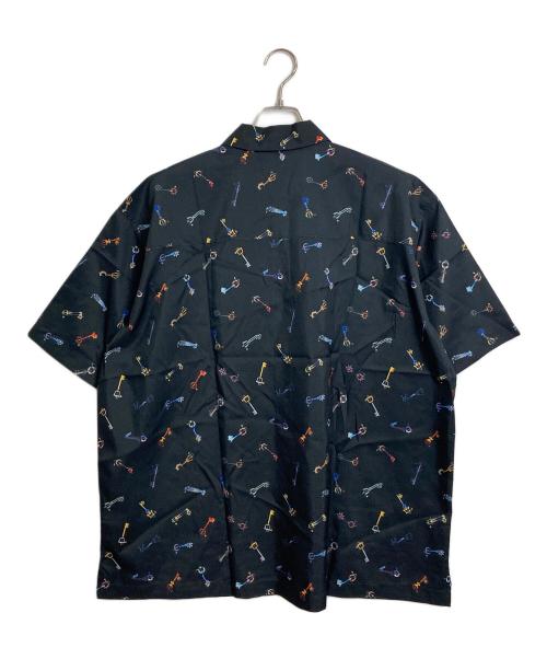 graniph（グラニフ）graniph (グラニフ) KINGDOM HEARTS (キングダムハーツ) キーブレード｜ビッグシルエットポリトロ半袖シャツ　キンハ ブラック サイズ:XLの古着・服飾アイテム