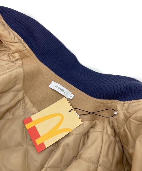 graniph（グラニフ）graniph (グラニフ) マクドナルド (マクドナルド) ハンバーガーズ｜スタジアムジャンパー BIG MAC 第４弾 完売品 2024 McDonald's ベージュ サイズ:Mの古着・服飾アイテム