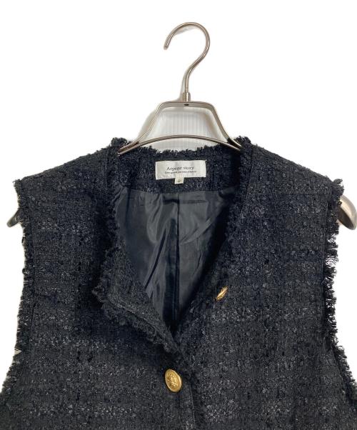 ARPEGE STORY（アルページュストーリー）Arpege story (アルページュストーリー) ツイードペプラムジレジレベスト　ジレ　ベスト　金釦　セレモニー ブラック サイズ:2の古着・服飾アイテム