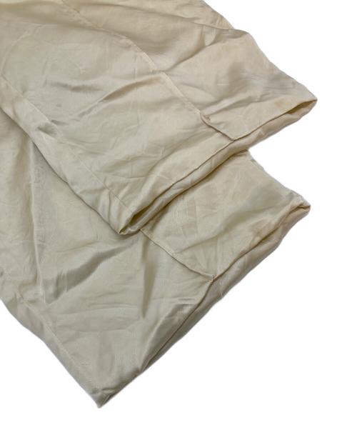 UNDECORATED（アンデコレイテッド）UNDECORATED (アンデコレイテッド) キュプラサテンレイヤードイージーパンツ アイボリー サイズ:FREEの古着・服飾アイテム