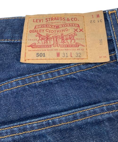 LEVI'S（リーバイス）LEVI'S (リーバイス) デニムパンツ　 USA製 00年製 ボタン裏553 サンベニート工場 インディゴ サイズ:W31 L32の古着・服飾アイテム