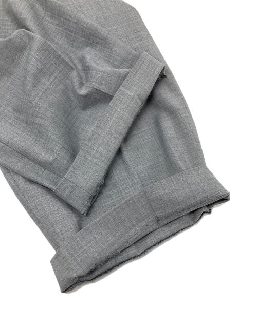 H BEAUTY&YOUTH（エイチ ビューティー&ユース）H BEAUTY&YOUTH (エイチ ビューティー&ユース) トロピカルハイウエストサスペンダーパンツ　サスペンダー　日本製 グレー サイズ:Sの古着・服飾アイテム