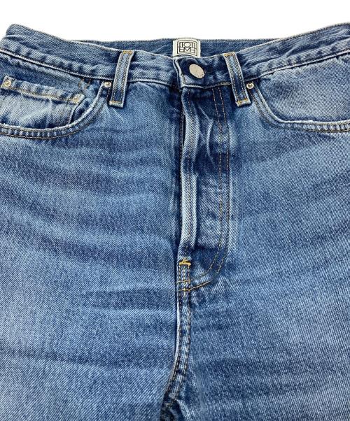 toteme（トーテム）toteme (トーテム) クラシックカットデニムパンツ　デニムパンツ　イタリア製 ブルー サイズ:27/30の古着・服飾アイテム