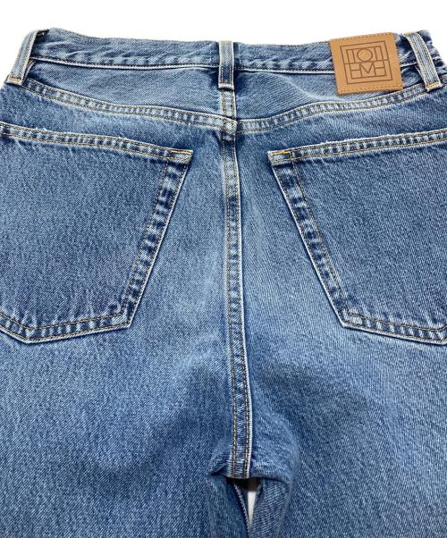toteme（トーテム）toteme (トーテム) クラシックカットデニムパンツ　デニムパンツ　イタリア製 ブルー サイズ:27/30の古着・服飾アイテム