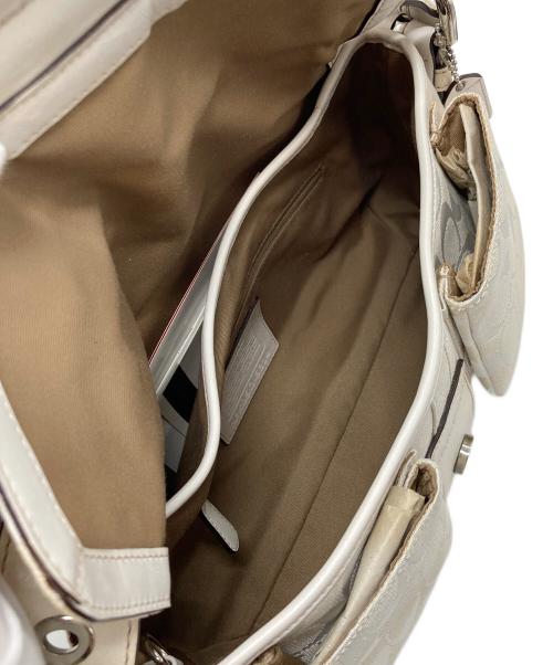COACH（コーチ）COACH (コーチ) ソーホー シグネチャーワンショルダーバッグ ホワイト サイズ:実寸参照の古着・服飾アイテム