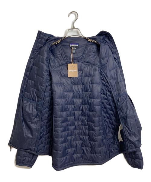 Patagonia（パタゴニア）Patagonia (パタゴニア) micro puff hoodie マイクロパフフーディ ウィメンズ　中綿ジャケット ネイビー サイズ:L 未使用品の古着・服飾アイテム