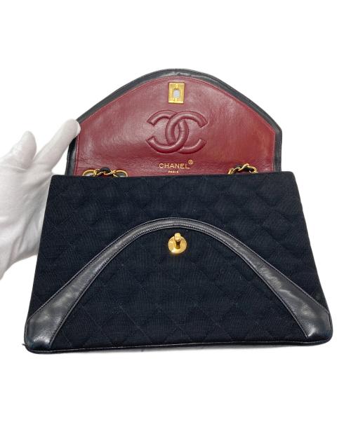 CHANEL（シャネル）CHANEL (シャネル) ヴィンテージ マトラッセ25 Wチェーン キルティングバッグ　キャンバス×レザー　チェーンショルダーバッグ ブラック サイズ:25の古着・服飾アイテム