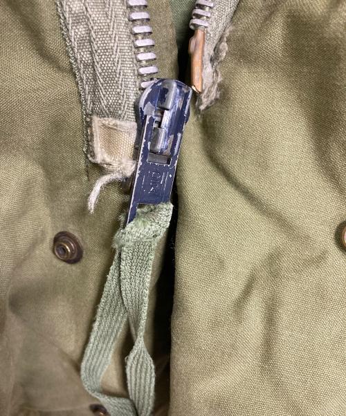 US ARMY（ユーエスアーミー）US ARMY (ユーエスアーミー) 【古着】M65 Field Jacket  フィールドジャケット　ミリタリージャケット　アウター　69年製 ALPHA社製　60年代 グリーン サイズ:Sの古着・服飾アイテム