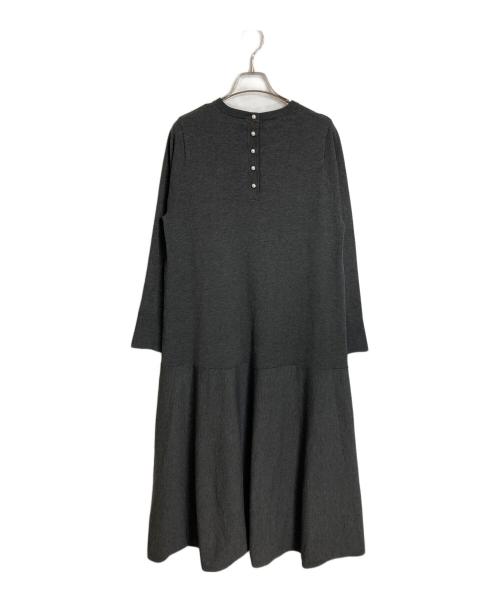 UNFILO（アンフィーロ）UNFILO (アンフィーロ) マイビューティニット フレアワンピース グレー サイズ:Sの古着・服飾アイテム