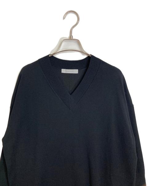 UNFILO（アンフィーロ）UNFILO (アンフィーロ) マイビューティニット Ｖネックワンピース ブラック サイズ:Lの古着・服飾アイテム