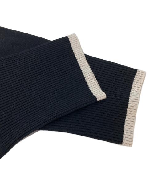 UNFILO（アンフィーロ）UNFILO (アンフィーロ) マイビューティニット Ｖネックワンピース ブラック サイズ:Lの古着・服飾アイテム