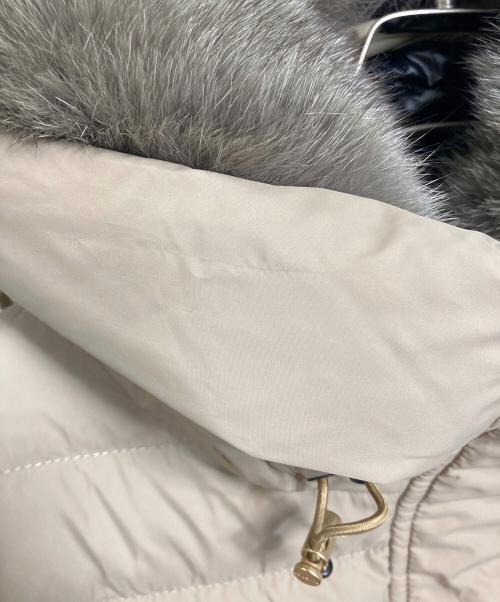 DUVETICA（デュベティカ）DUVETICA (デュベティカ) DONNA brown fur-fox  ドンナ  ロングダウンコート　アウター ベージュ サイズ:42の古着・服飾アイテム