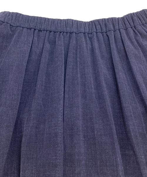 MICHEL KLEIN（ミッシェルクラン）MICHEL KLEIN (ミッシェルクラン) デニム調シアープリーツスカート　ロングスカート　25年モデル ネイビー サイズ:38の古着・服飾アイテム