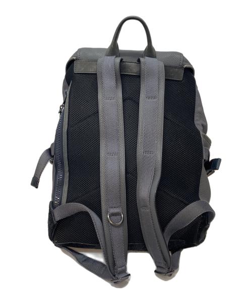 COACH（コーチ）COACH (コーチ) Manhattan Backpack In Varsity Sport マンハッタン バックパック ヴァーシティー スポーツ グレー サイズ:実寸参照の古着・服飾アイテム