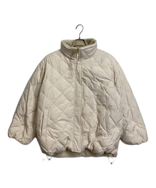 UNFILO（アンフィーロ）UNFILO (アンフィーロ) TAION (タイオン) リバーシブルボアダウン　キルティングダウン ベージュ サイズ:Mの古着・服飾アイテム