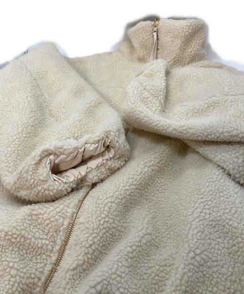 UNFILO（アンフィーロ）UNFILO (アンフィーロ) TAION (タイオン) リバーシブルボアダウン　キルティングダウン ベージュ サイズ:Mの古着・服飾アイテム