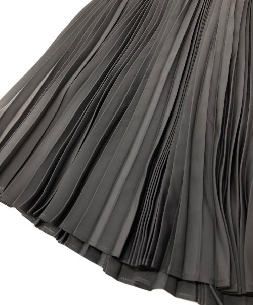 HYKE（ハイク）HYKE (ハイク) ポリエステル タフタ プリーツ スカート グレー サイズ:1の古着・服飾アイテム