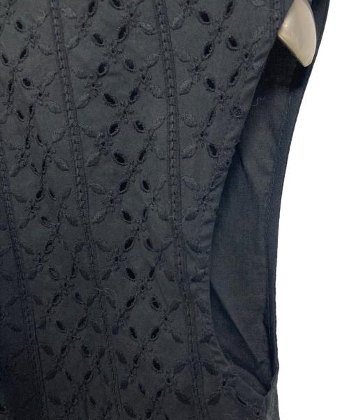 MACKINTOSH PHILOSOPHY（マッキントッシュ フィロソフィー）MACKINTOSH PHILOSOPHY (マッキントッシュ フィロソフィー) カットワークレースブラウス ブラック サイズ:38 未使用品の古着・服飾アイテム