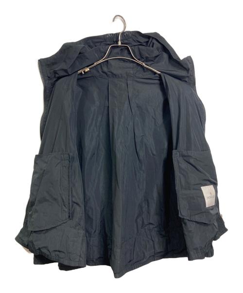 MONCLER（モンクレール）MONCLER (モンクレール) ROMBOU ロンボウ ワッペンロゴ フーデッド ジップアップ　アウター　ライトアウター ブラック サイズ:1の古着・服飾アイテム
