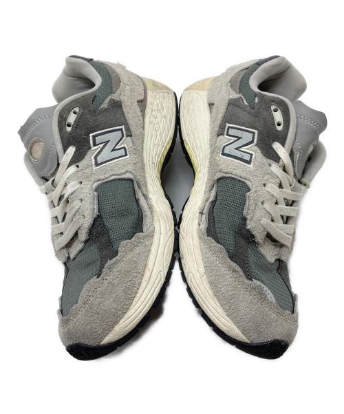 NEW BALANCE（ニューバランス）NEW BALANCE (ニューバランス) ローカットスニーカー　M2002 グレー サイズ:US8.5の古着・服飾アイテム