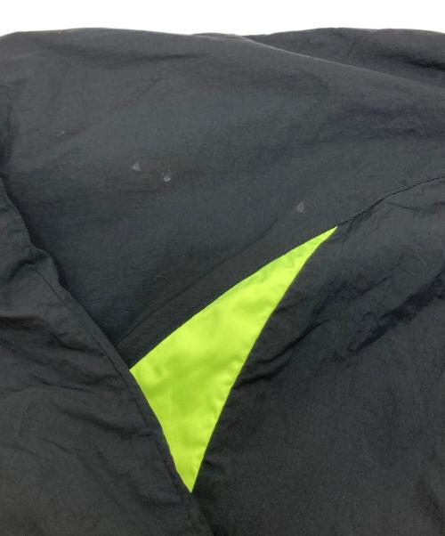 NIKE（ナイキ）NIKE (ナイキ) CITY NEON HBR WOVEN JACKET ナイロンジャケット ブラック×グリーン サイズ:Mの古着・服飾アイテム