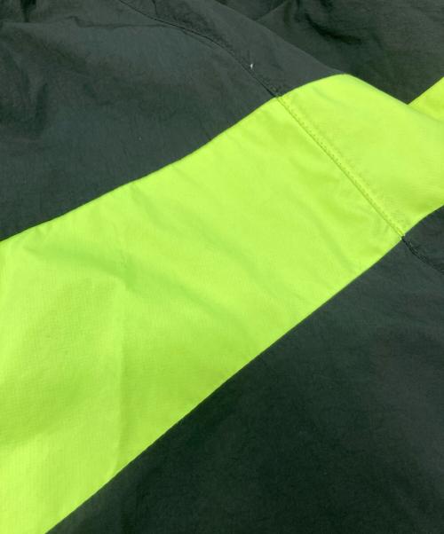 NIKE（ナイキ）NIKE (ナイキ) CITY NEON HBR WOVEN JACKET ナイロンジャケット ブラック×グリーン サイズ:Mの古着・服飾アイテム
