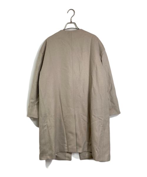 UNTITLED（アンタイトル）UNTITLED (アンタイトル) カシミヤ混ノーカラーコート　25年　日本製 ベージュ サイズ:42 未使用品の古着・服飾アイテム