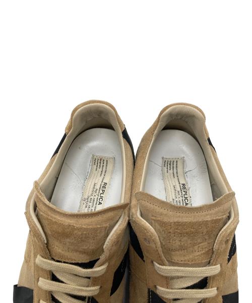 Maison Margiela（メゾンマルジェラ）Maison Margiela (メゾンマルジェラ) REPLICA ジャーマントレーナー　イタリア製 ベージュ×ブラック サイズ:41の古着・服飾アイテム