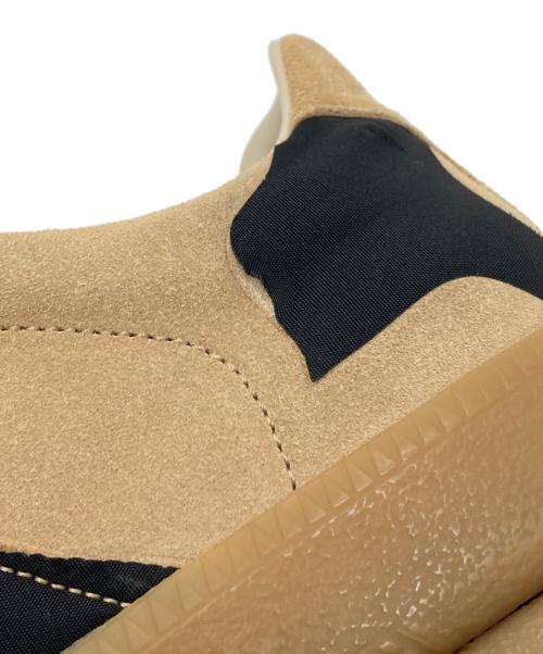 Maison Margiela（メゾンマルジェラ）Maison Margiela (メゾンマルジェラ) REPLICA ジャーマントレーナー　イタリア製 ベージュ×ブラック サイズ:41の古着・服飾アイテム