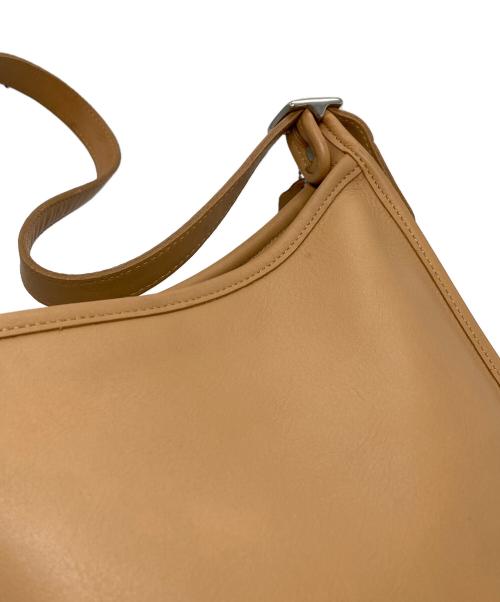 COACH（コーチ）COACH (コーチ) ワンショルダーバッグ　レザーバッグ ベージュ サイズ:実寸参照の古着・服飾アイテム