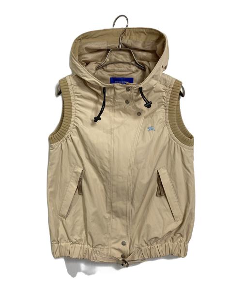 BURBERRY BLUE LABEL（バーバリーロンドンブルーレーベル）BURBERRY BLUE LABEL (バーバリーロンドンブルーレーベル) ホース刺繍裏メッシュベスト　アウター　ライトアウター　日本製 ベージュ サイズ:38の古着・服飾アイテム