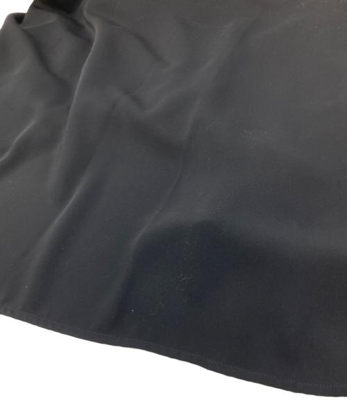 SOEJU（ソージュ）SOEJU (ソージュ) サテンキャミソールワンヒ゜ース ブラック サイズ:FREEの古着・服飾アイテム