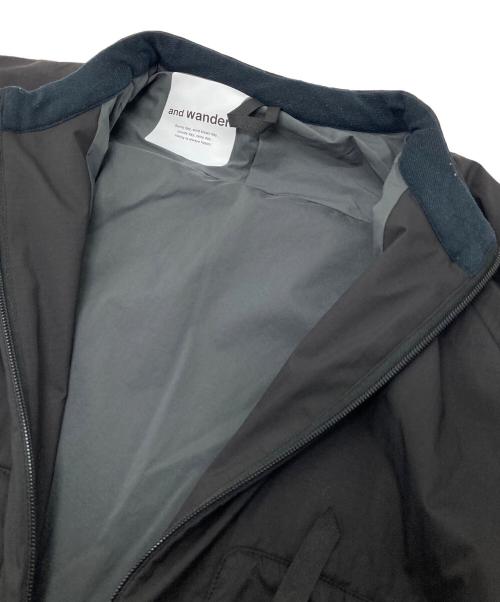 and wander（アンドワンダー）and wander (アンドワンダー) alpha jacket  中綿ジャケット　アウター　日本製　PERTEX MICROLIGHT ブラック サイズ:4の古着・服飾アイテム